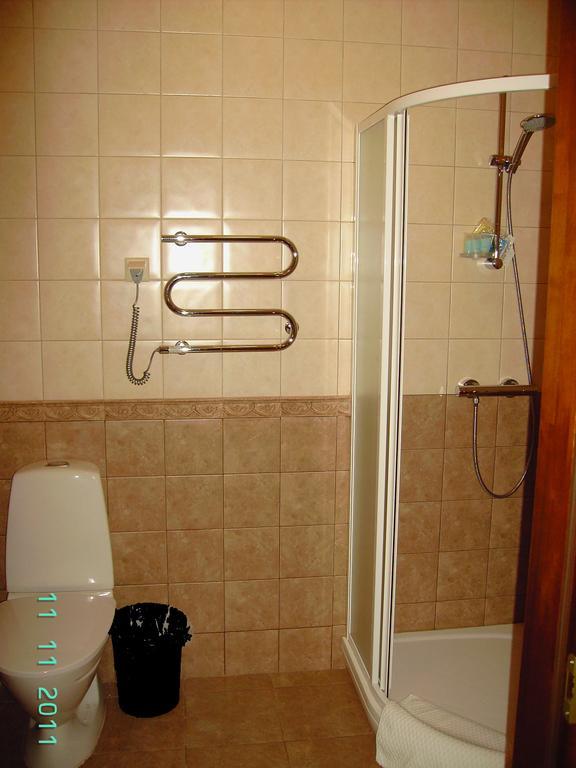 Hotel Bistrampolis Manor Kučiai Habitación foto