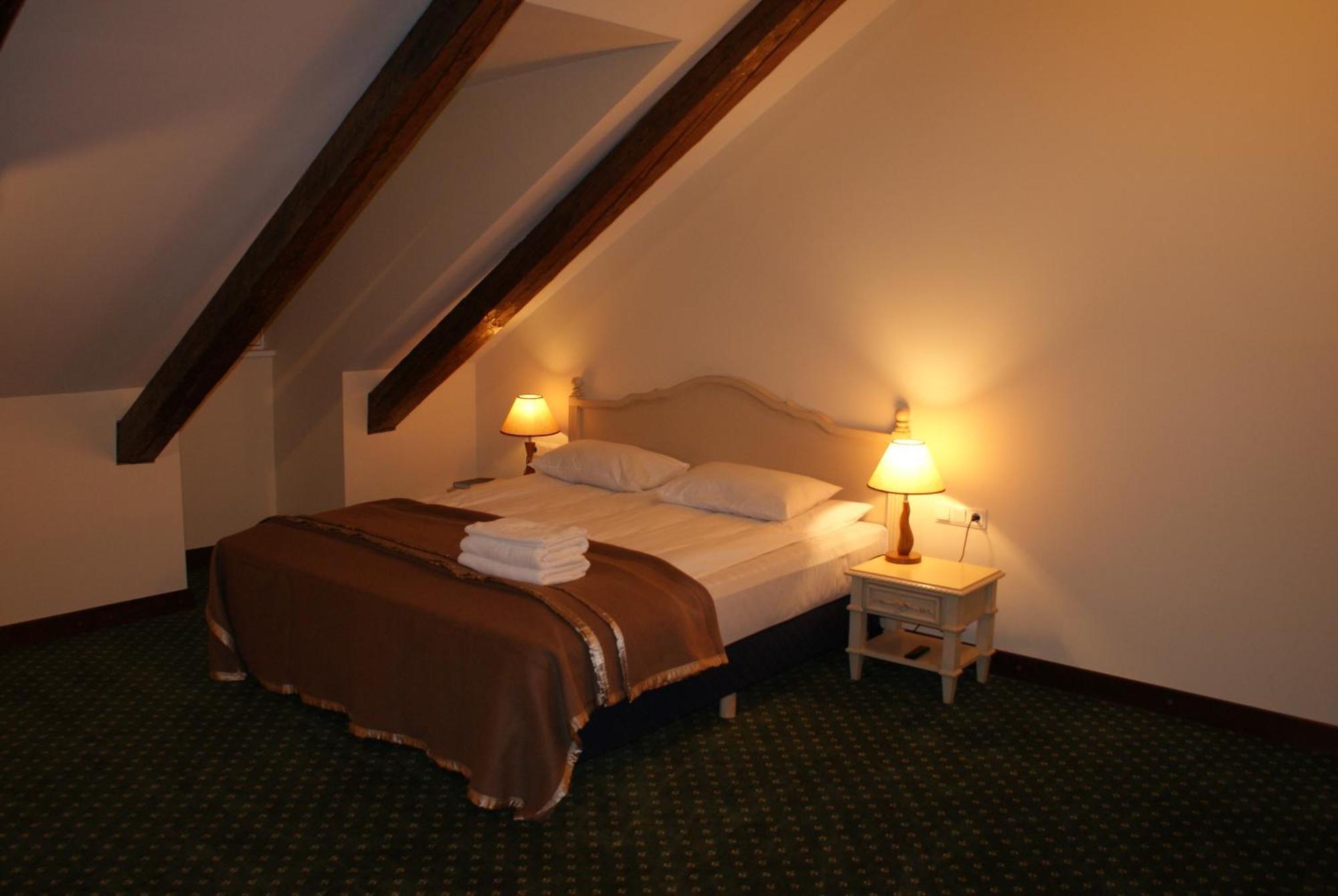 Hotel Bistrampolis Manor Kučiai Habitación foto