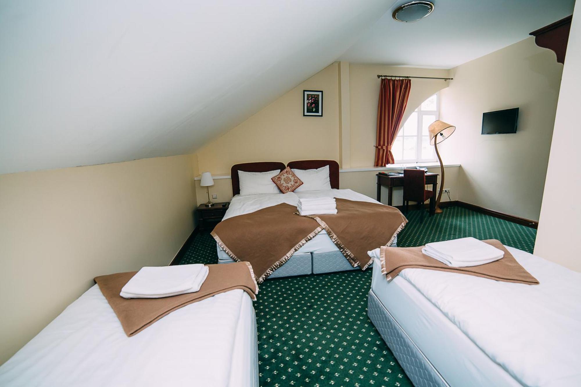 Hotel Bistrampolis Manor Kučiai Habitación foto