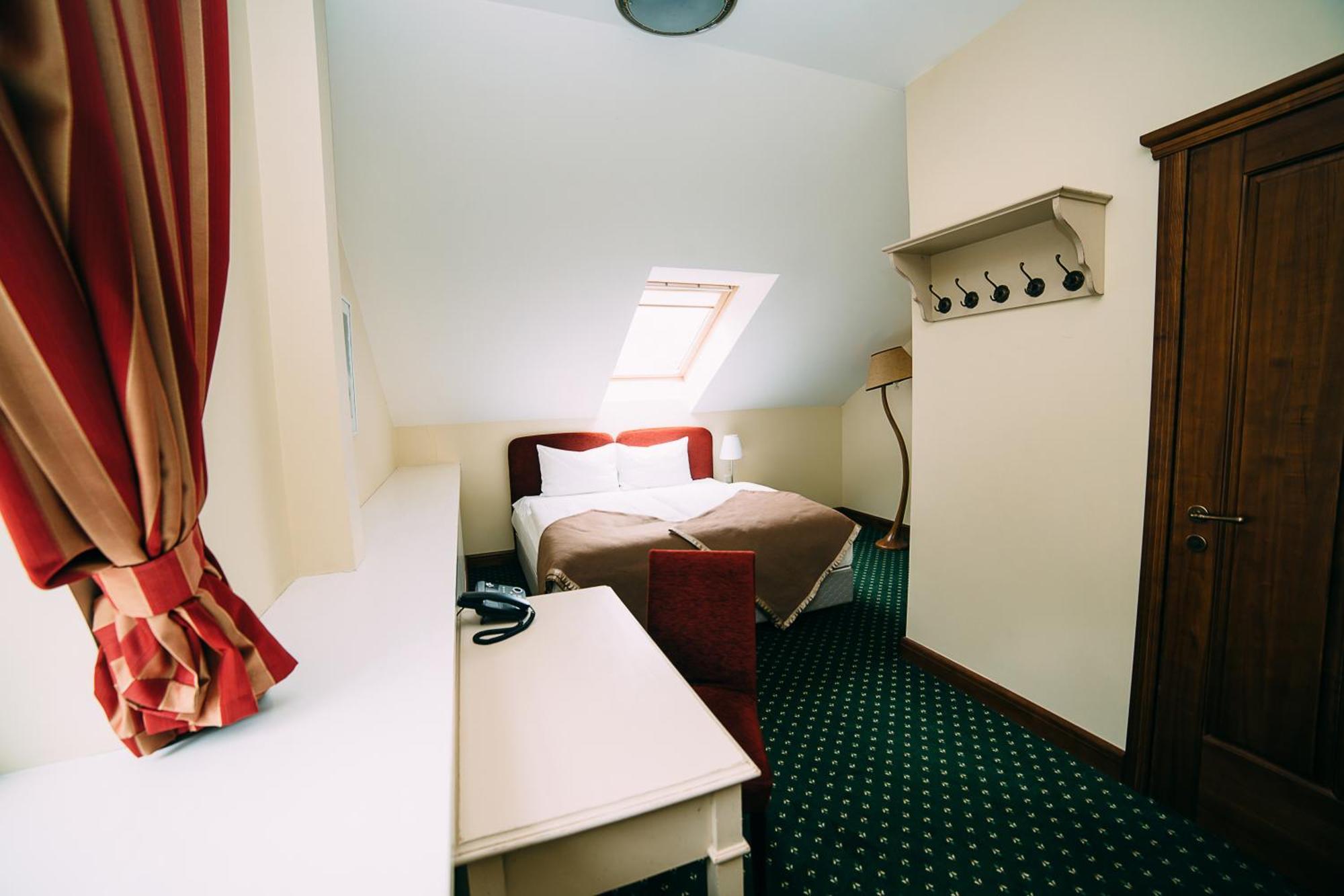 Hotel Bistrampolis Manor Kučiai Habitación foto