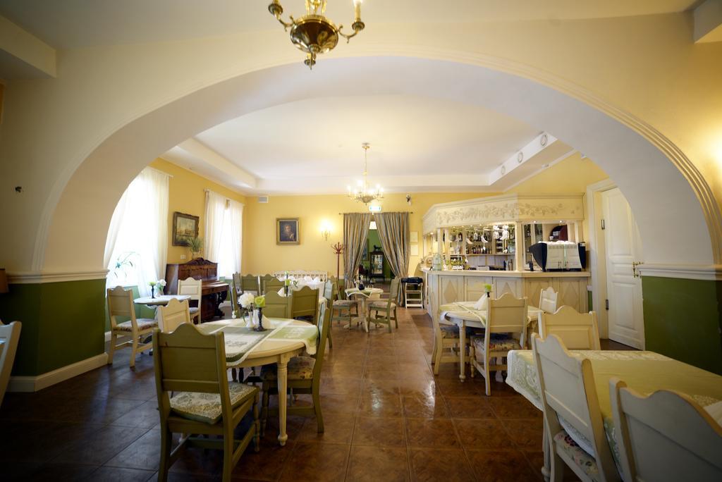 Hotel Bistrampolis Manor Kučiai Exterior foto