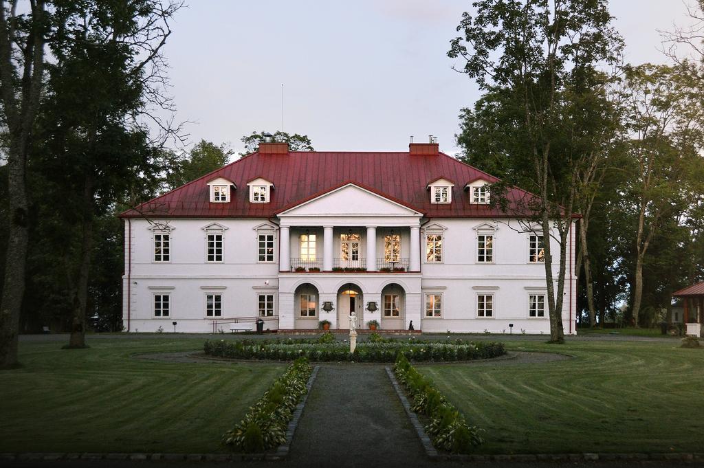 Hotel Bistrampolis Manor Kučiai Exterior foto