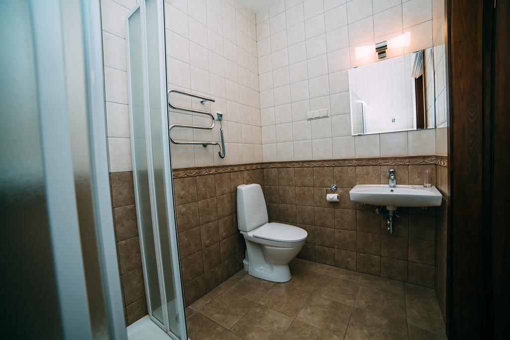 Hotel Bistrampolis Manor Kučiai Habitación foto