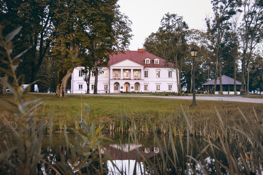 Hotel Bistrampolis Manor Kučiai Exterior foto